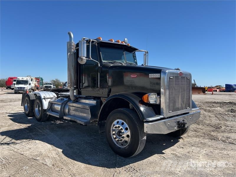 Peterbilt 367 وحدات الجر