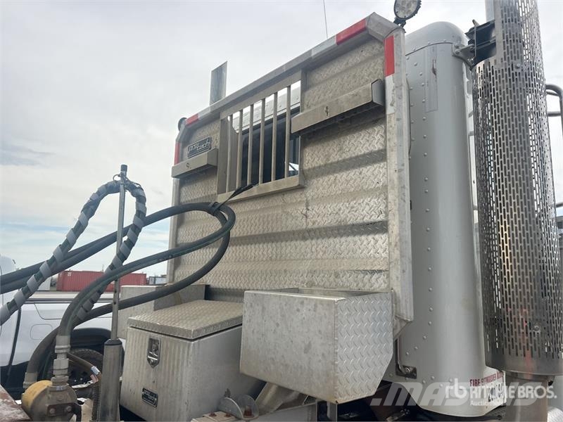 Peterbilt 367 牵引车