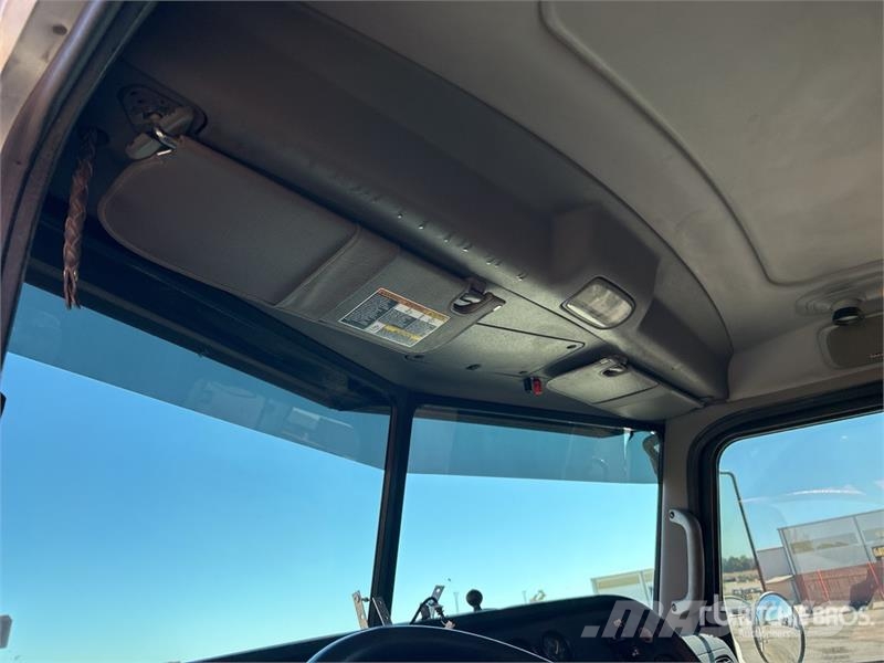 Peterbilt 367 وحدات الجر