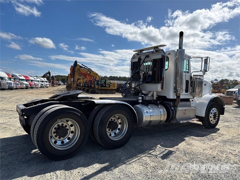 Peterbilt 367 Vilcēji