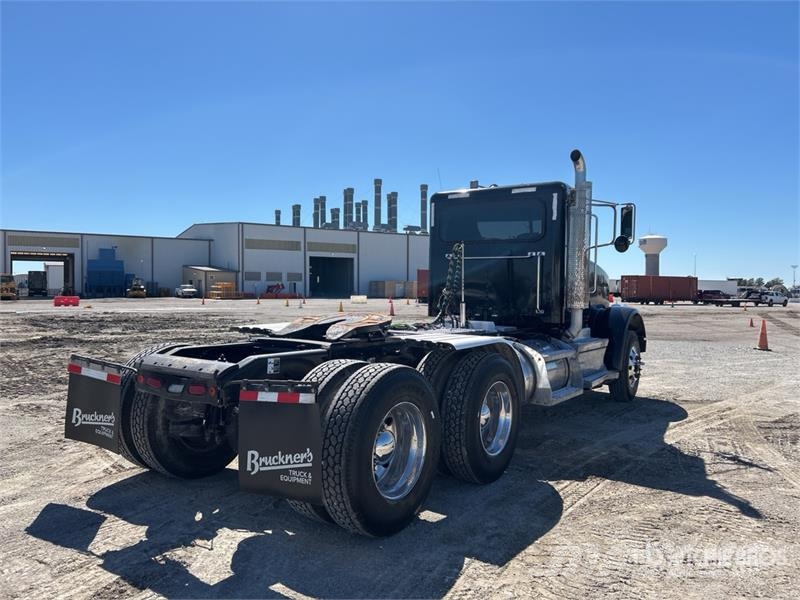 Peterbilt 367 وحدات الجر