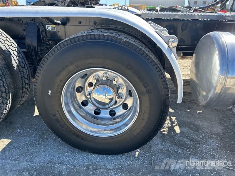 Peterbilt 367 وحدات الجر