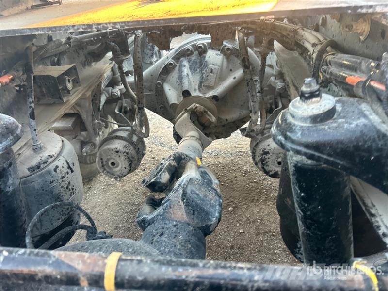 Peterbilt 367 中古トラクターヘッド | トレーラーヘッド