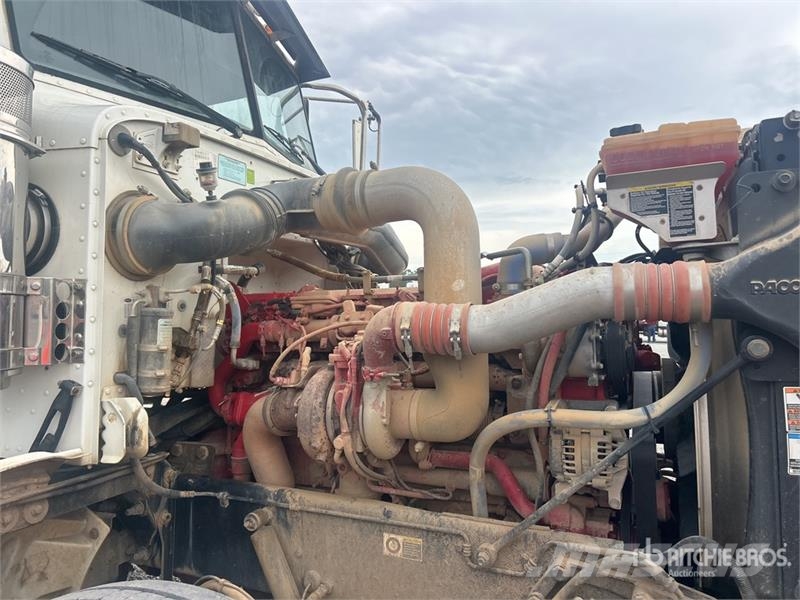 Peterbilt 367 牵引车