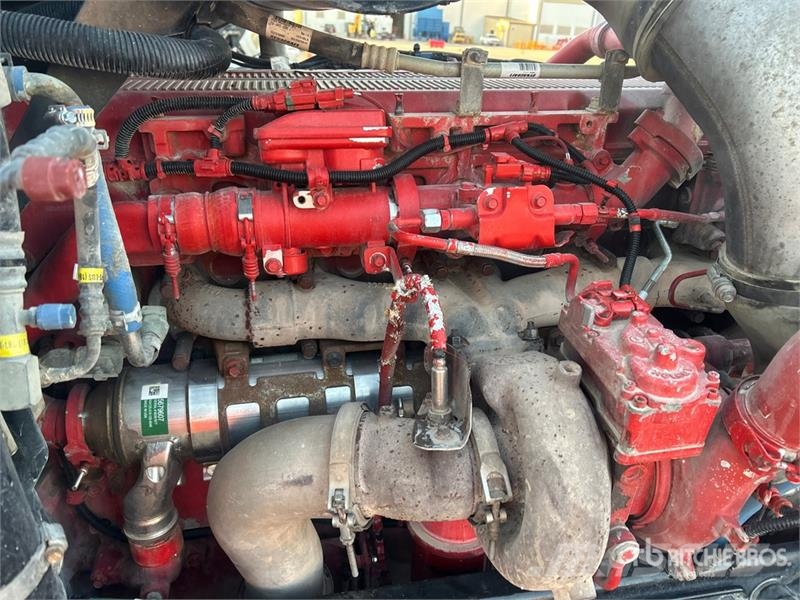 Peterbilt 367 中古トラクターヘッド | トレーラーヘッド