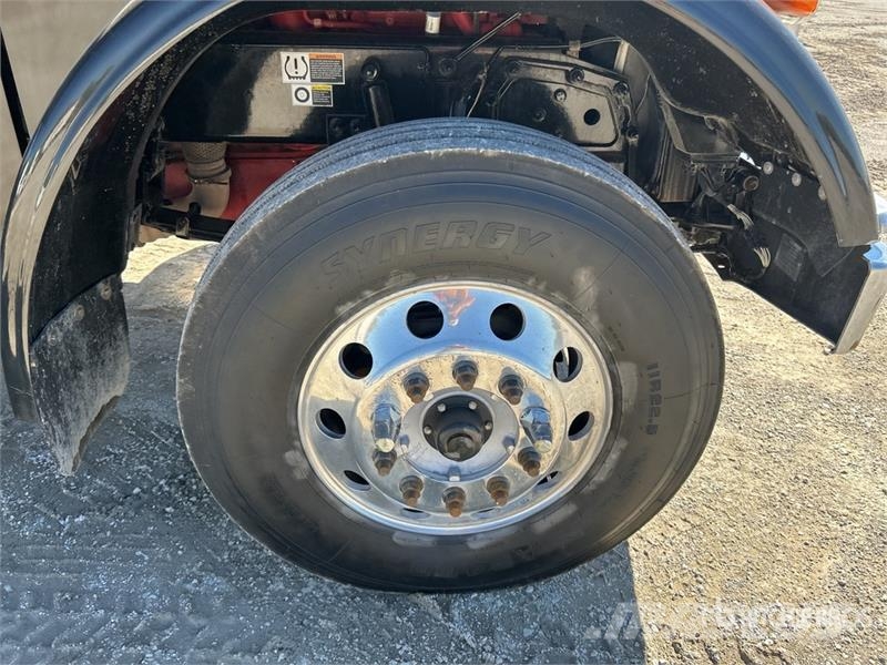 Peterbilt 367 وحدات الجر