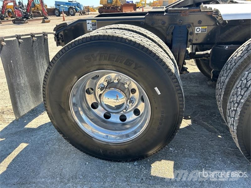Peterbilt 367 وحدات الجر