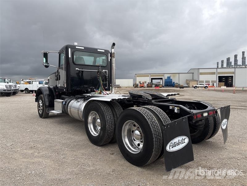 Peterbilt 367 Cavalos mecânicos
