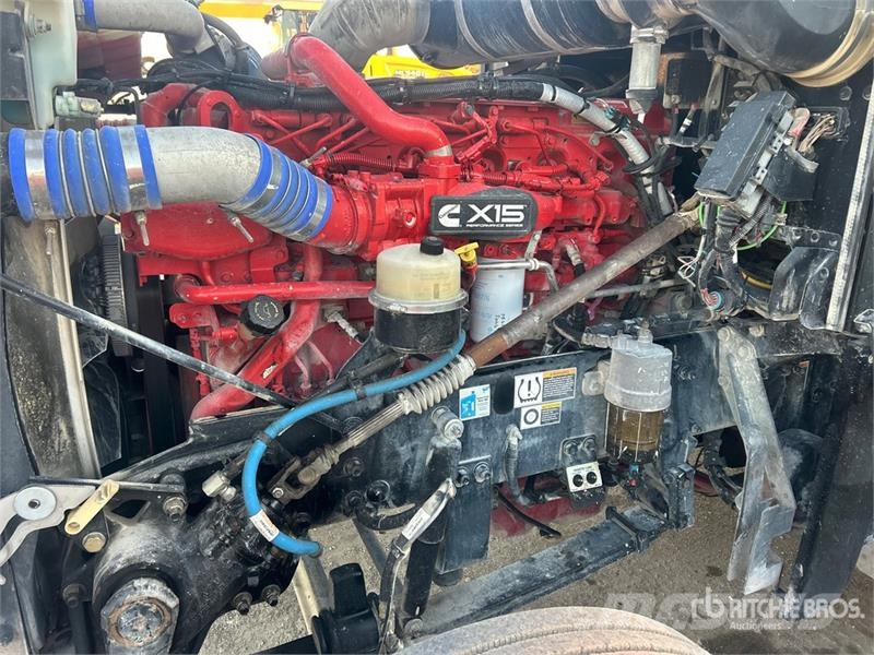 Peterbilt 367 中古トラクターヘッド | トレーラーヘッド