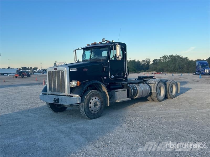 Peterbilt 367 中古トラクターヘッド | トレーラーヘッド