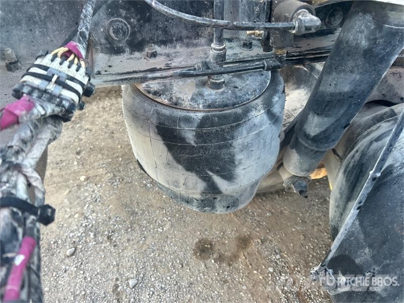 Peterbilt 367 中古トラクターヘッド | トレーラーヘッド