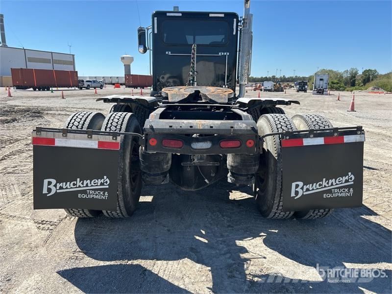Peterbilt 367 وحدات الجر