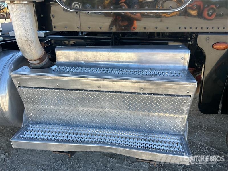 Peterbilt 367 وحدات الجر