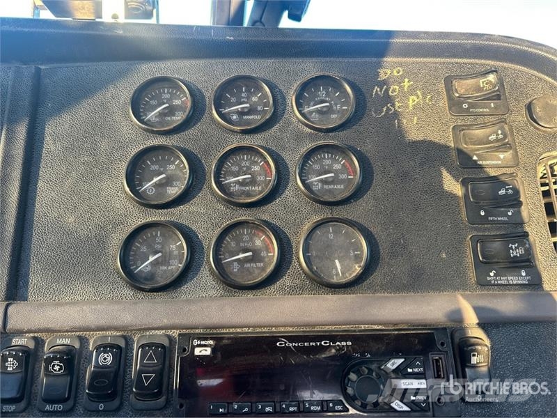 Peterbilt 367 中古トラクターヘッド | トレーラーヘッド