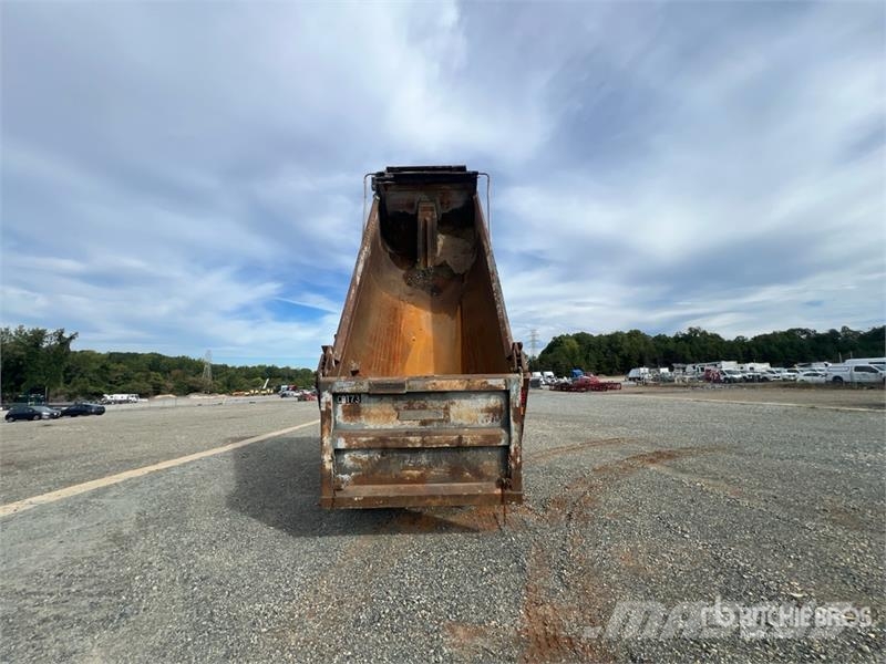 Peterbilt 367 10x4 Quad/A Dump Truck Pašizgāzējs
