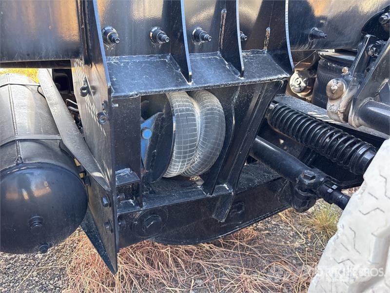 Peterbilt 367 12x6 5-Axle Sleeper Truck Tractor Diger kamyonlar
