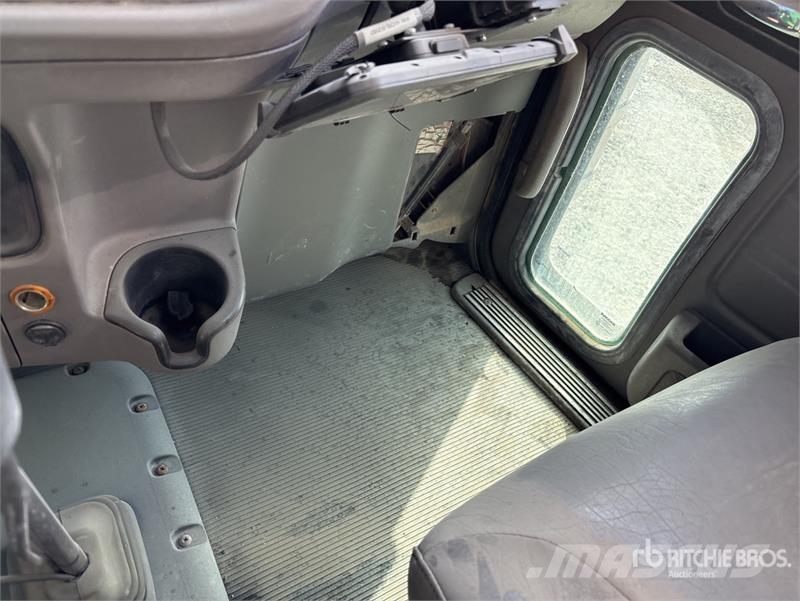 Peterbilt 367 12x6 Quad/A Sleeper Truck Tractor Diger kamyonlar