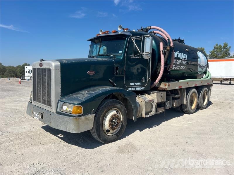Peterbilt 377 6x4 Vacuum Tanker Truck Saug- und Druckwagen