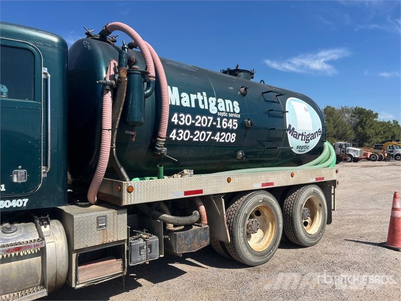 Peterbilt 377 6x4 Vacuum Tanker Truck Saug- und Druckwagen