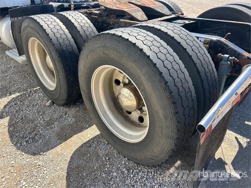 Peterbilt 379 曳引機組件