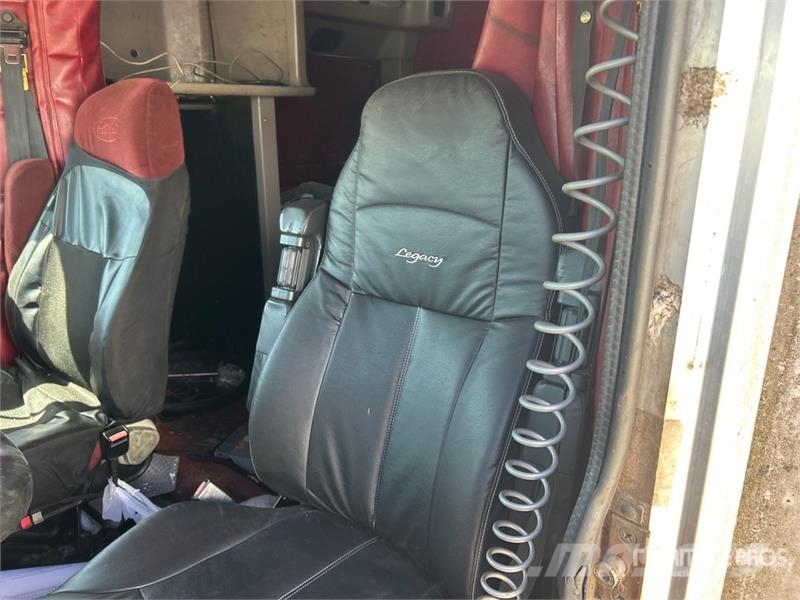 Peterbilt 379 曳引機組件