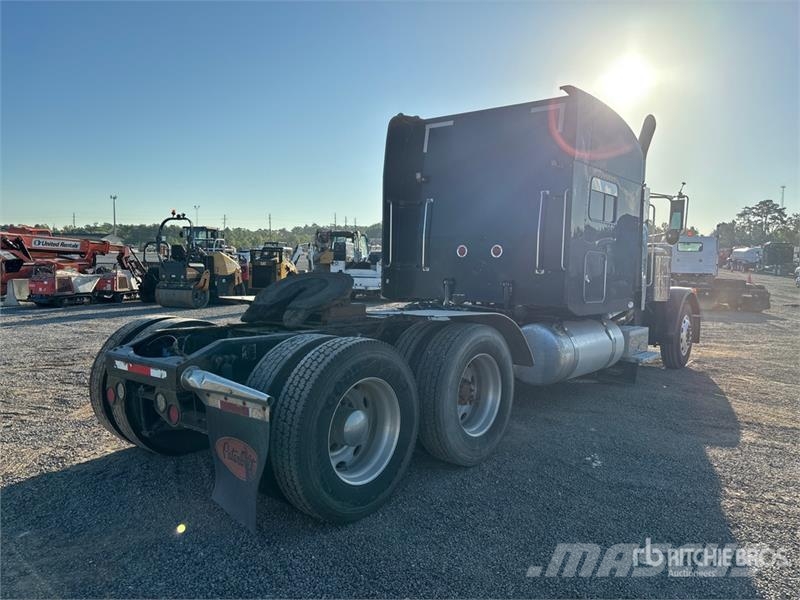 Peterbilt 379 Trekkers