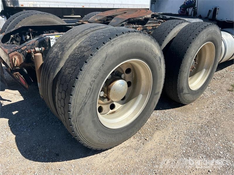 Peterbilt 379 曳引機組件