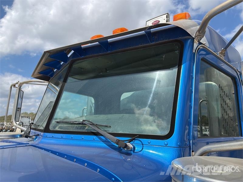 Peterbilt 379 4200 gal 6x4 Tanker Truck Tovornjaki cisterne