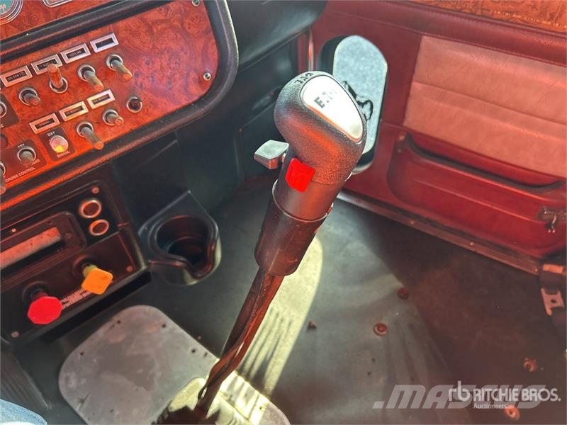 Peterbilt 379 6x4 T/A Day Cab Truck Tractor Prime Movers
