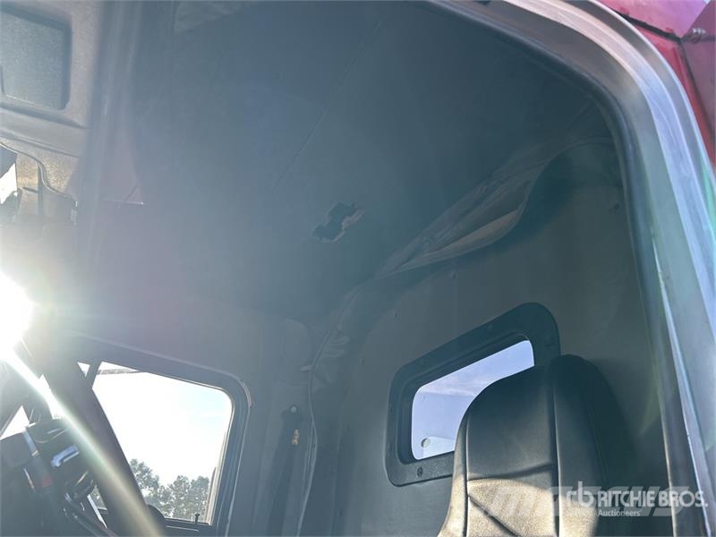 Peterbilt 379 6x4 T/A Day Cab Truck Tractor Prime Movers