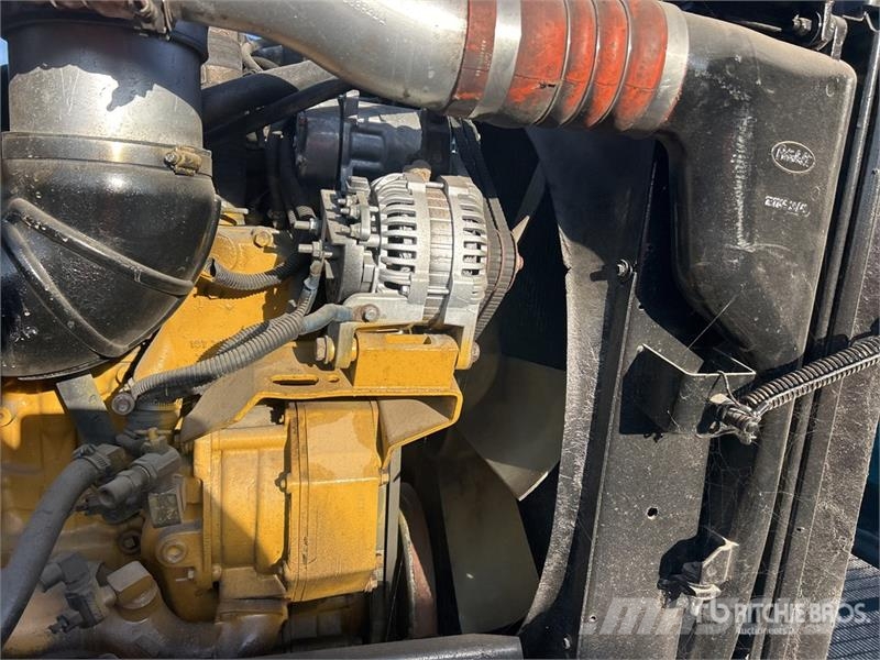 Peterbilt 379 6x4 T/A Day Cab Truck Tractor Prime Movers
