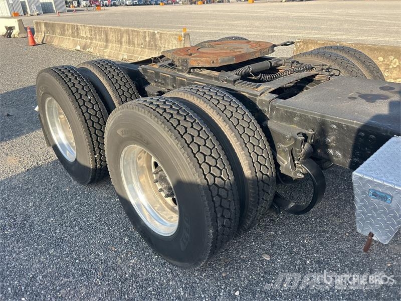 Peterbilt 379 6x4 T/A Day Cab Truck Tractor Prime Movers