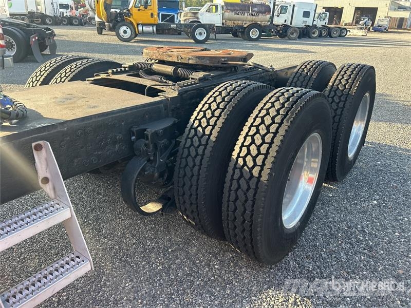 Peterbilt 379 6x4 T/A Day Cab Truck Tractor Prime Movers