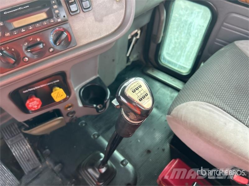Peterbilt 384 Water bowser