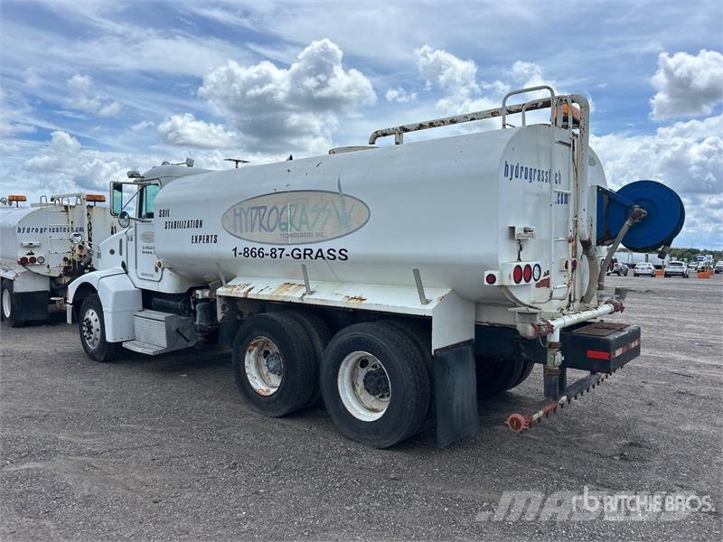 Peterbilt 385 صهاريج مياه