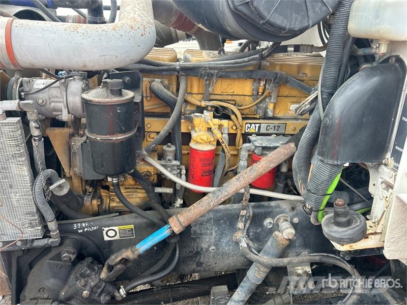 Peterbilt 385 صهاريج مياه