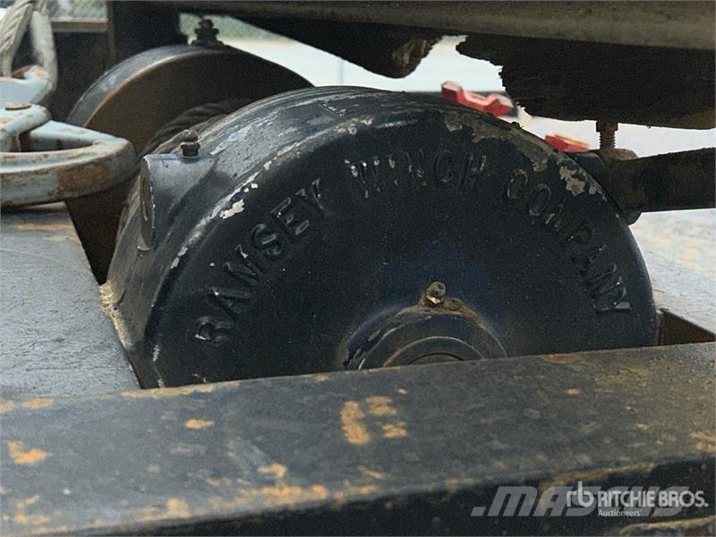 Peterbilt 385 6x4 Rollback Truck レッカー車