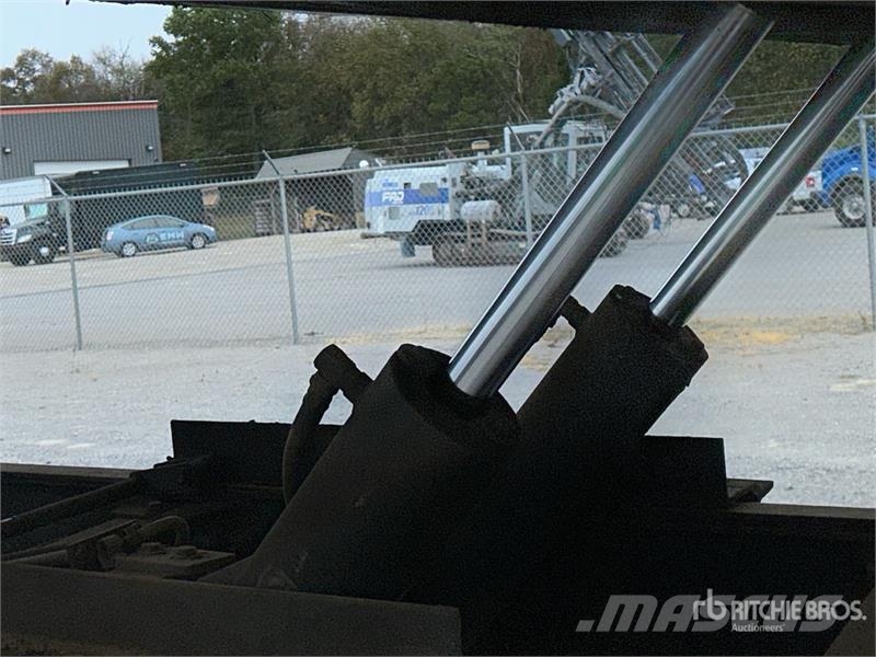 Peterbilt 385 6x4 Rollback Truck レッカー車