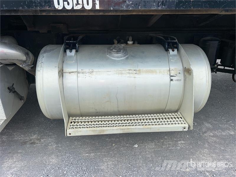 Peterbilt 385 6x4 Rollback Truck レッカー車