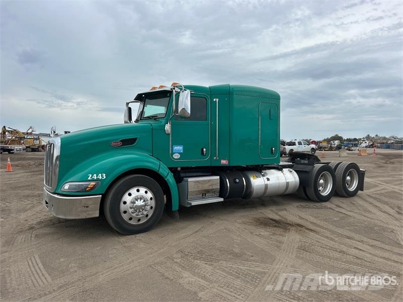 Peterbilt 386 Trekkers