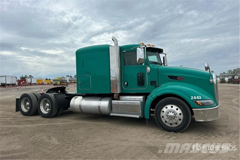 Peterbilt 386 Trekkers