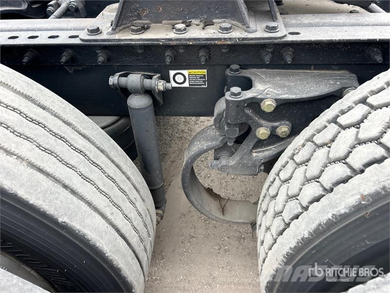 Peterbilt 386 Trekkers