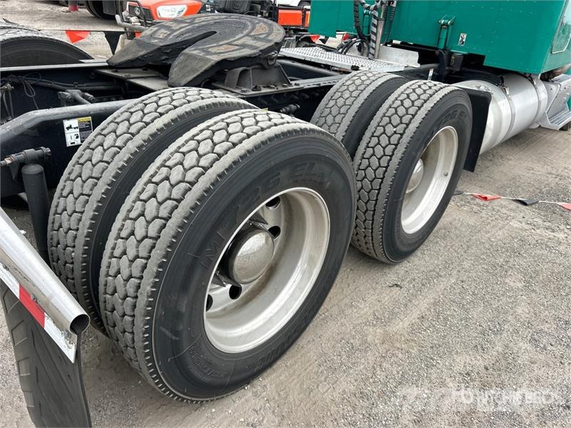 Peterbilt 386 Trekkers