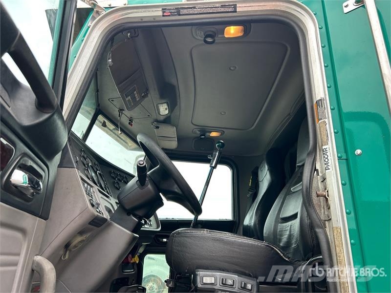 Peterbilt 386 Trekkers