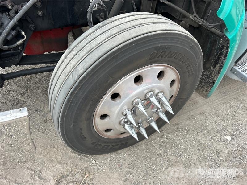 Peterbilt 386 Trekkers
