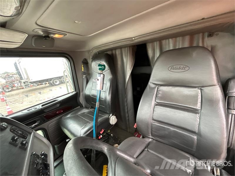 Peterbilt 386 Trekkers