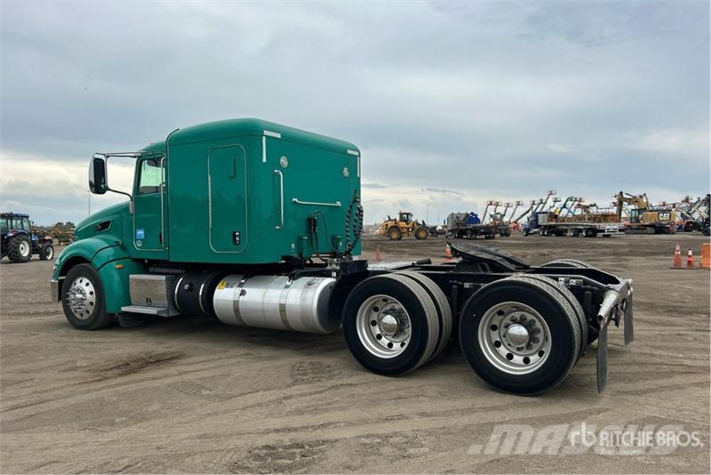 Peterbilt 386 Trekkers