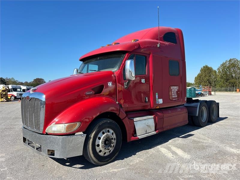 Peterbilt 387 中古トラクターヘッド | トレーラーヘッド