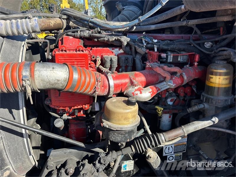 Peterbilt 387 中古トラクターヘッド | トレーラーヘッド