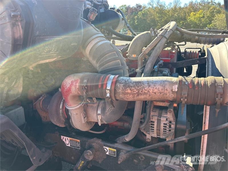 Peterbilt 387 中古トラクターヘッド | トレーラーヘッド